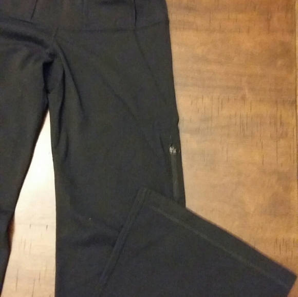 Lululemon Yoga Pants - Picture 3 of 4